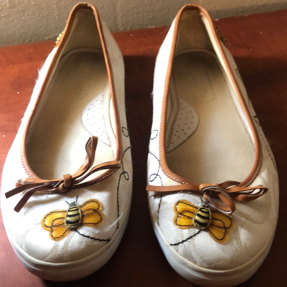 Coach flats